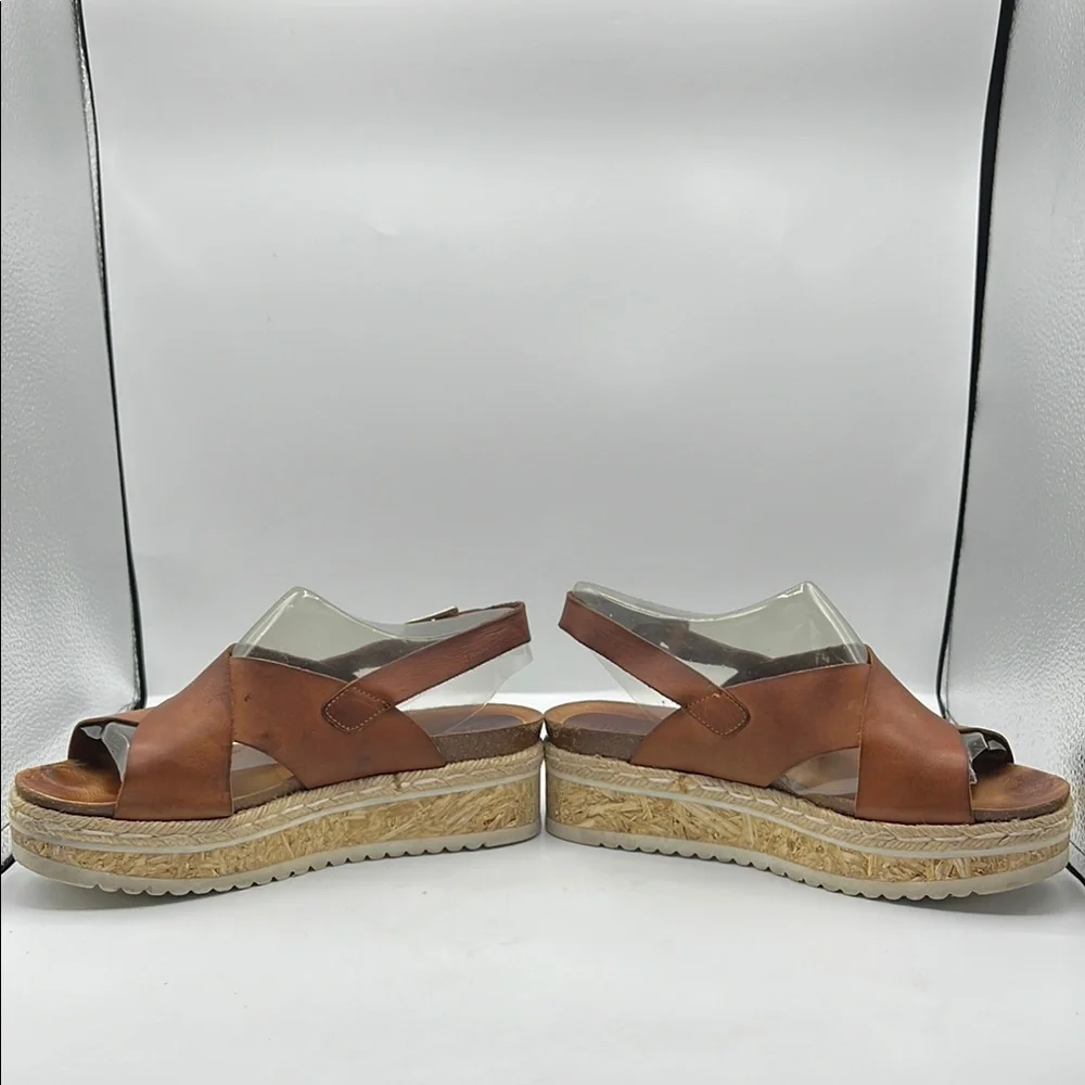 Five Worlds Sz 10 Brown Leather Platform‎ Sandals Crisscross Straps